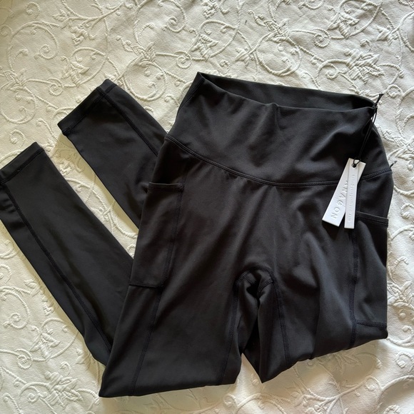 Paragon Fitwear Pants - Paragon Black Leggings Size Medium 23” NWT